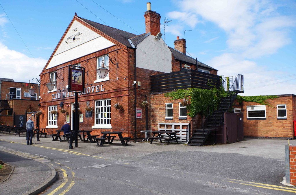 The Malt Shovel (1), 1 Union Street, Beeston, Nottingham - geograph.org.uk - 6397922